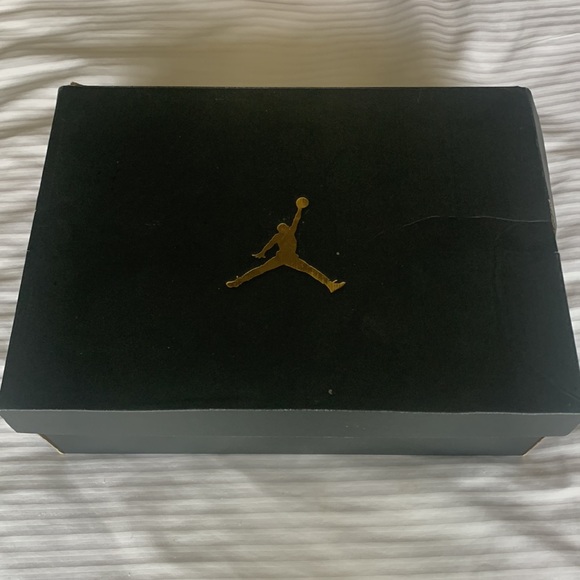 Air Jordan 1 “Banned” - Picture 5 of 6